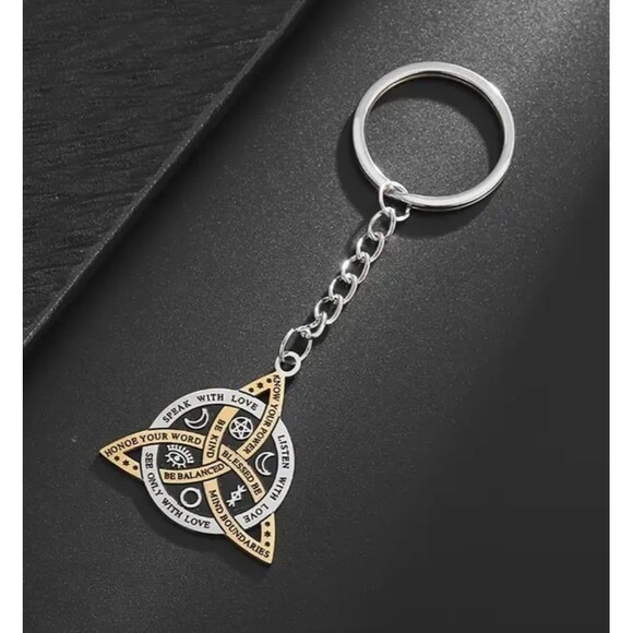 Celtic Knot Keychain with Star & Moon Nordic  Spiritual Pendant - Picture 1 of 5